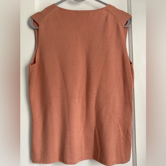 Van Heusen Women’s V-Neck Pullover Vest Sweater embroidered, Size: Large - Picture 3 of 12